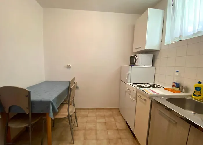 Lungomare Appartement *